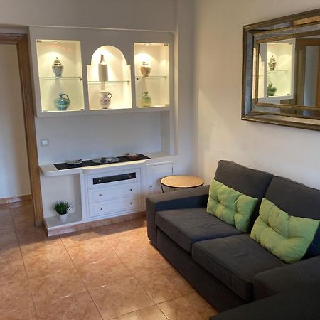 Luninoso Y Practico Apartamento En El Centro Con Amplio Parking Incluido Granada Bagian luar foto