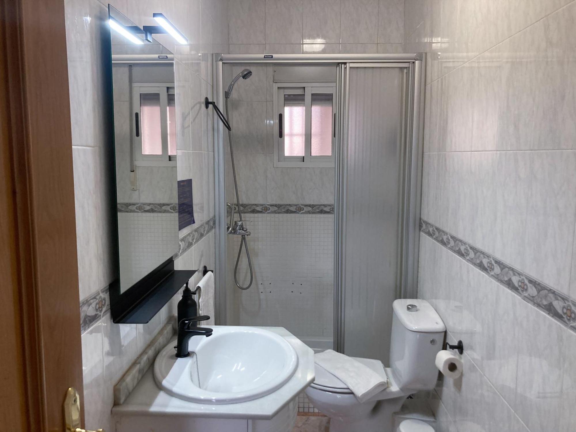 Luninoso Y Practico Apartamento En El Centro Con Amplio Parking Incluido Granada Bagian luar foto